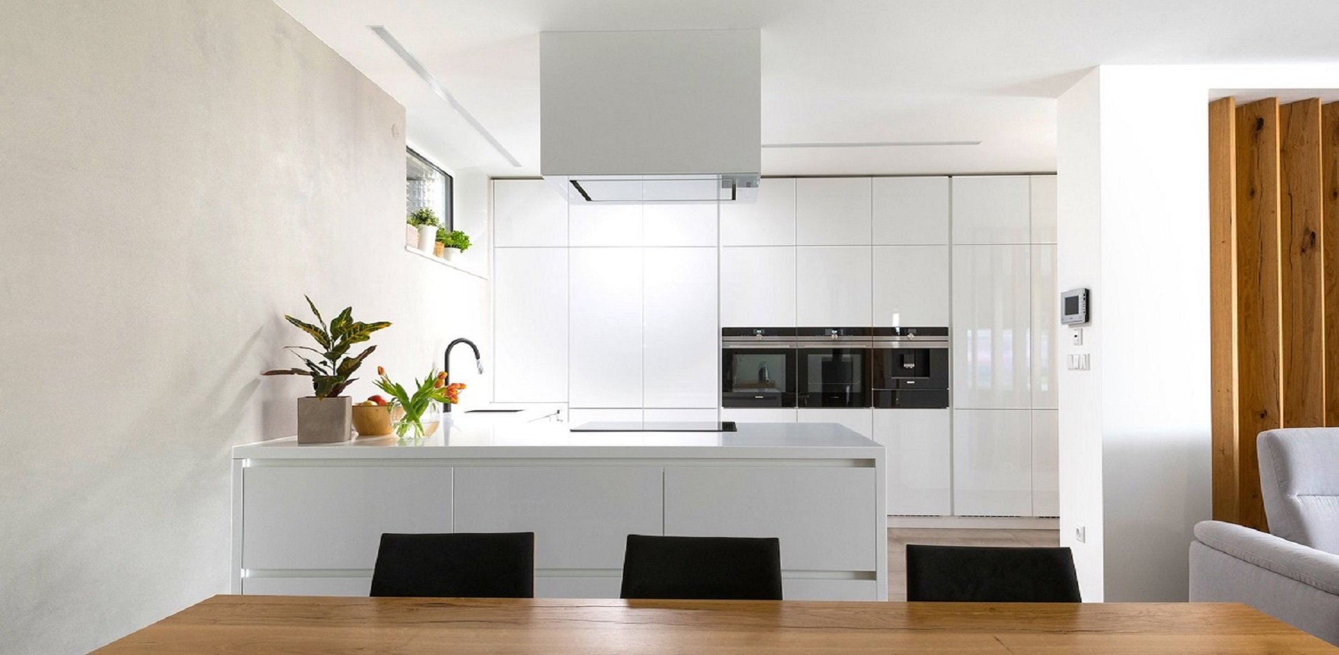 Kuchyně bílá s Corianem - 2