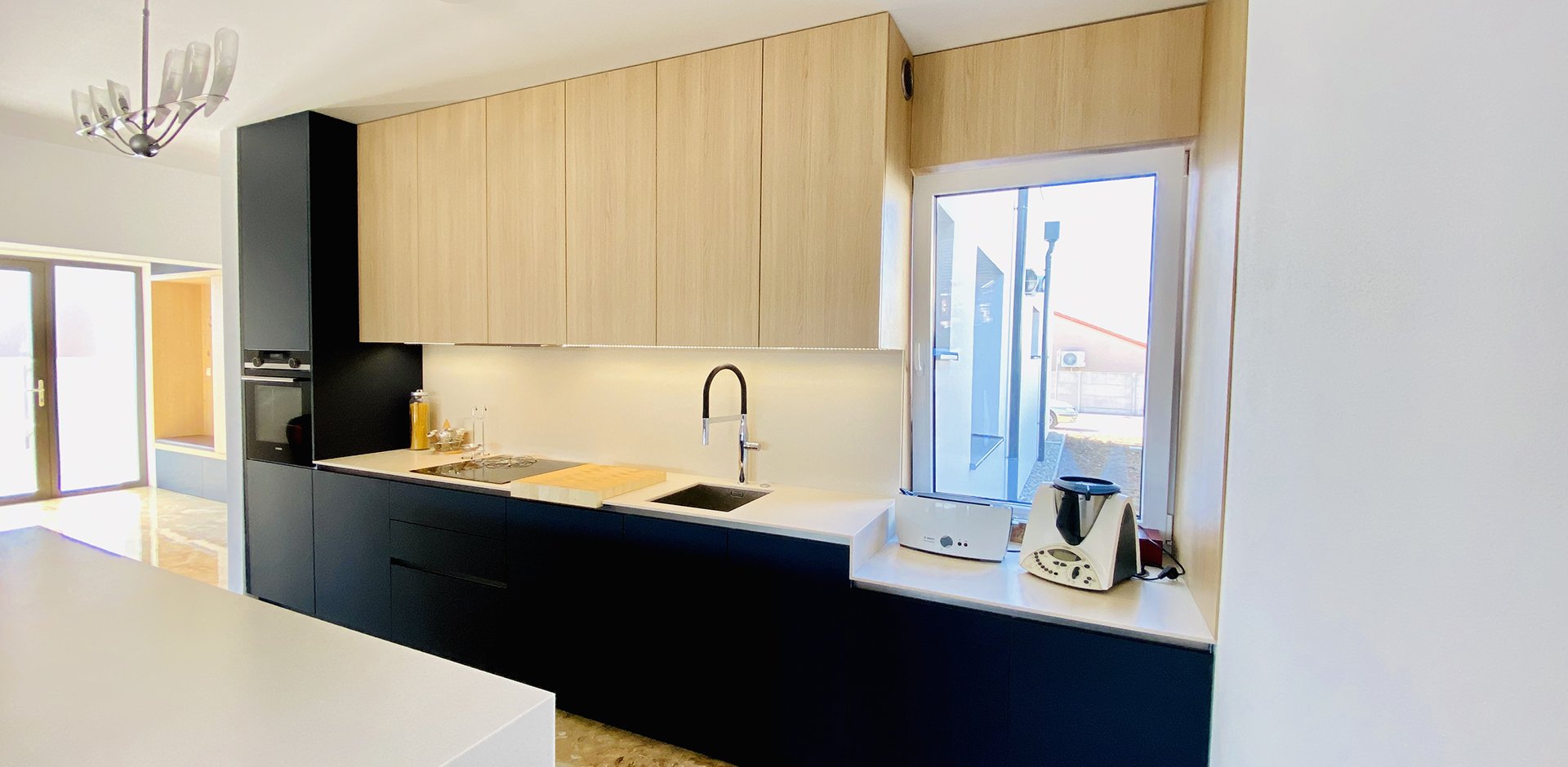 Kuchyně se zkoseným ostrůvkem - 1