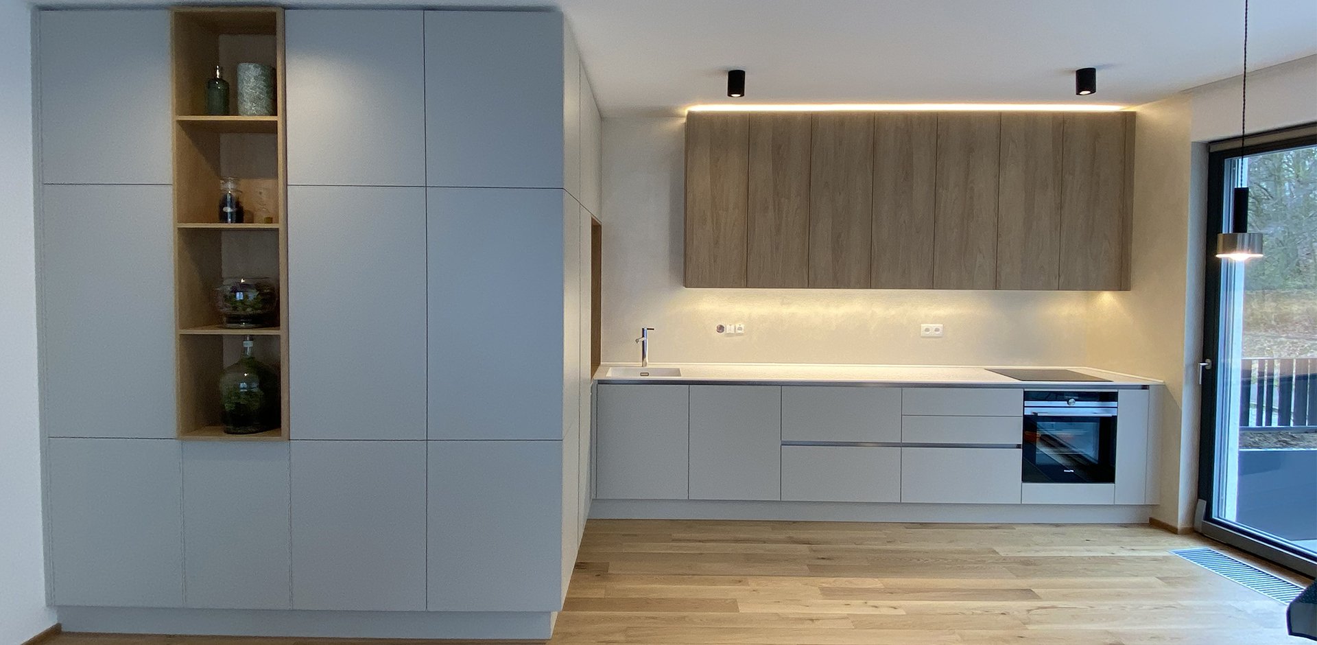 Kuchyně s úložným prostorem - 2