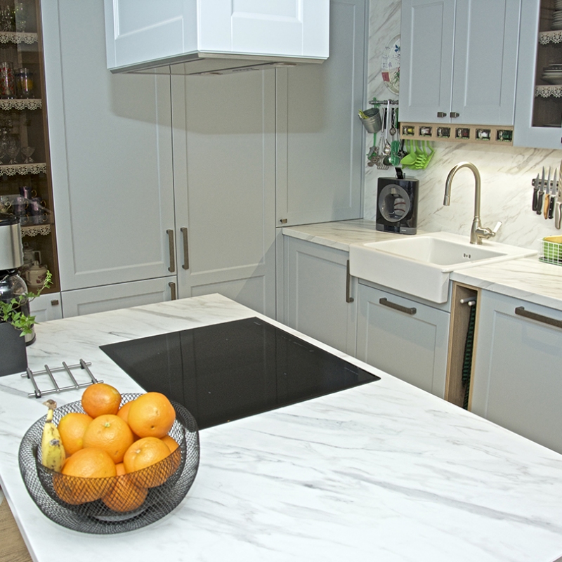 kuchyně světle modrá