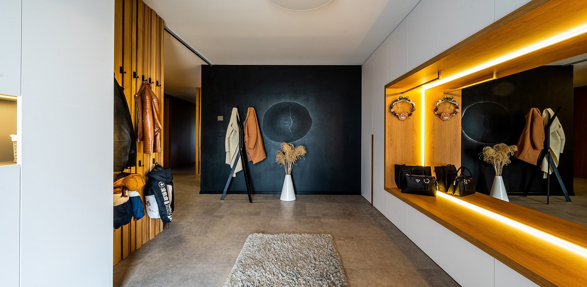 Luxusní kompletní interiér - 1