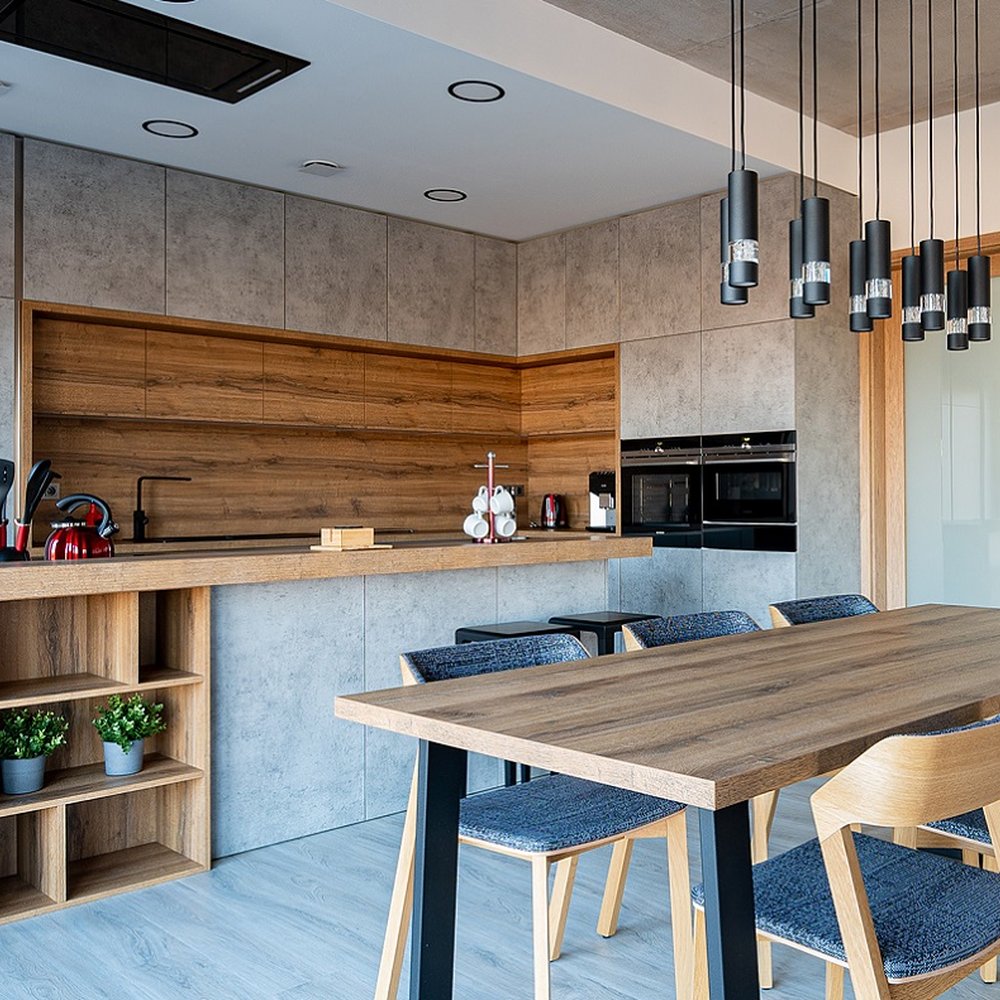 Kuchyně s barovým pultem