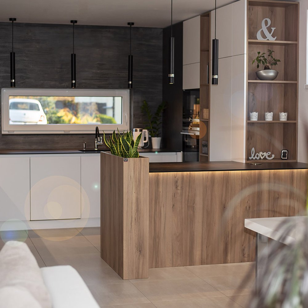 Bílá elegantní kuchyně